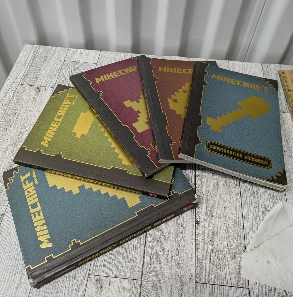 Minecraft Hardcover Book Set